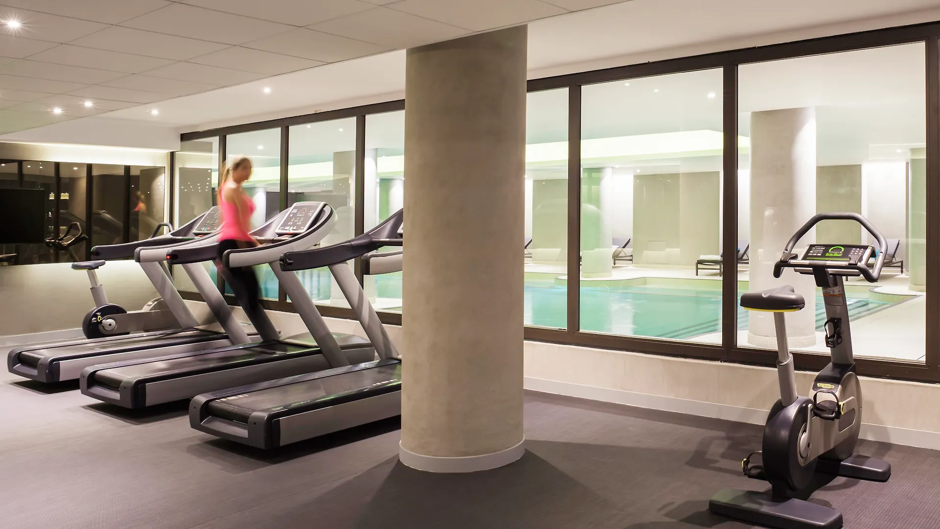 Pullman Paris Roissy Cdg Airport Hotel Le Mesnil-Amelot