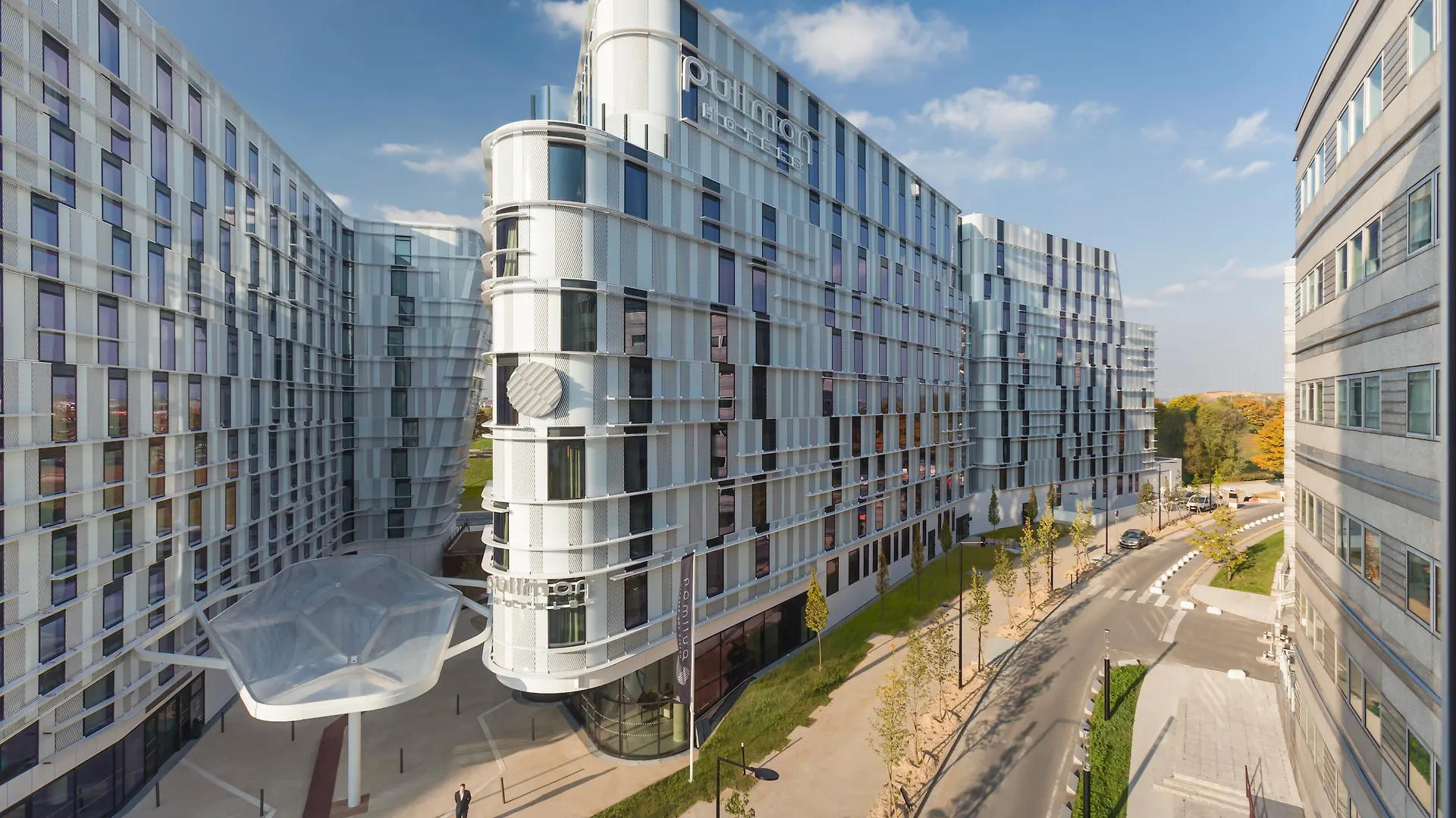 Pullman Paris Roissy Cdg Airport Hotel Le Mesnil-Amelot 4*,  France