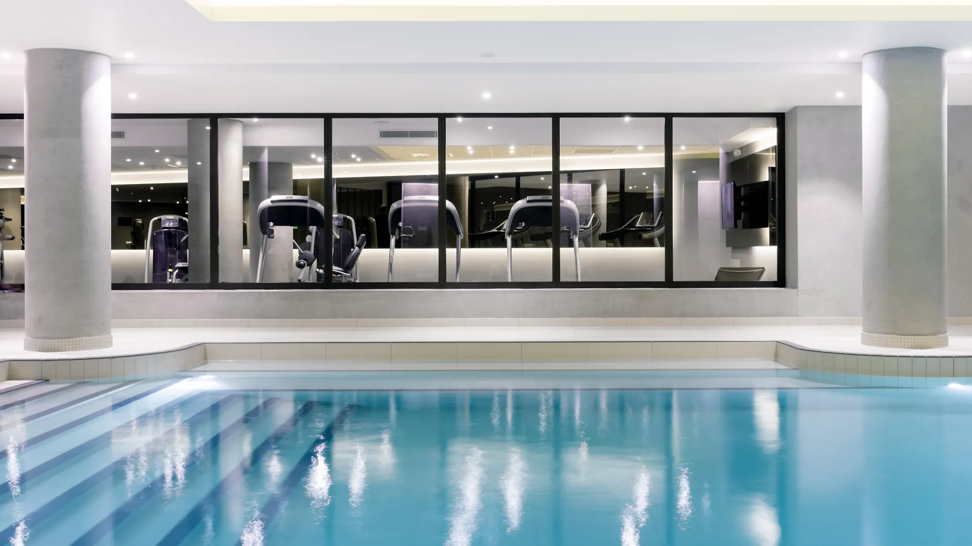 Pullman Paris Roissy Cdg Airport Hotel Le Mesnil-Amelot France