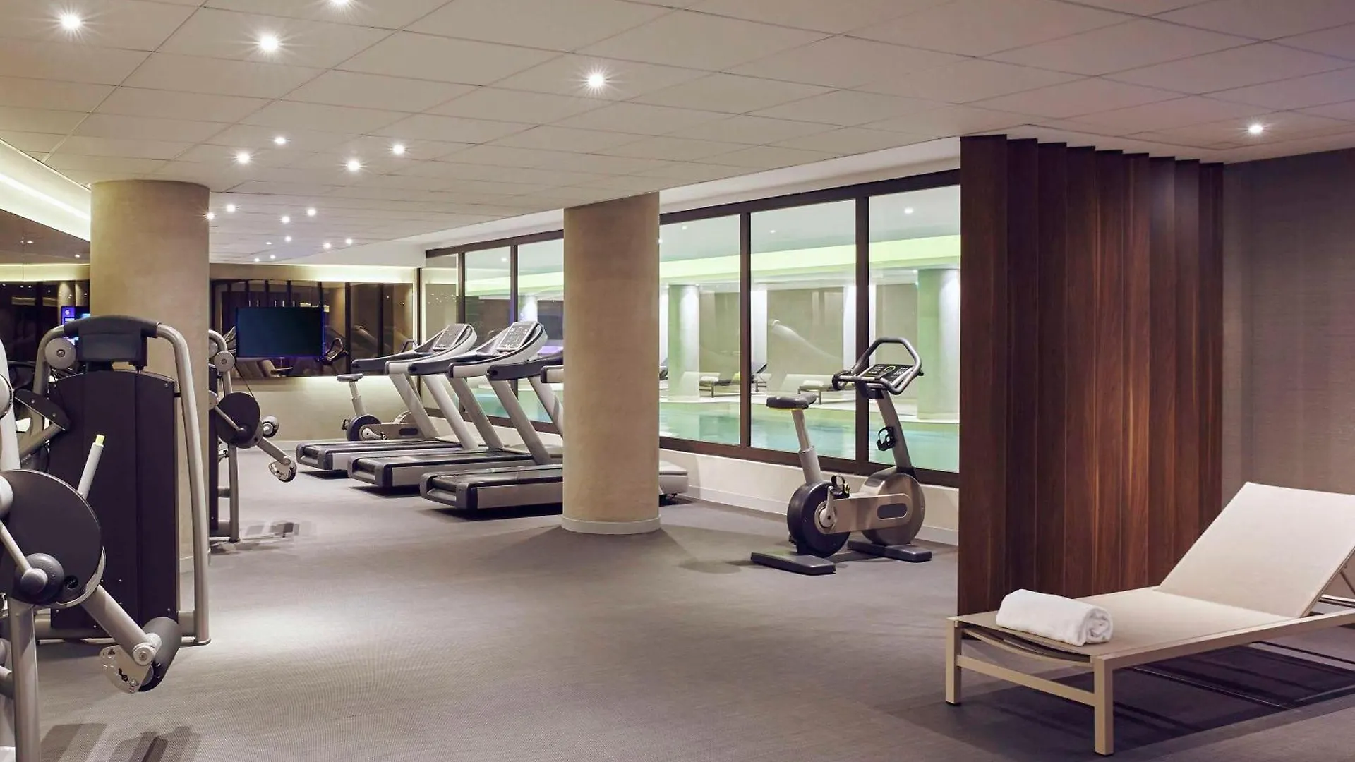 Pullman Paris Roissy Cdg Airport Hotel 4*, Roissy-en-France France