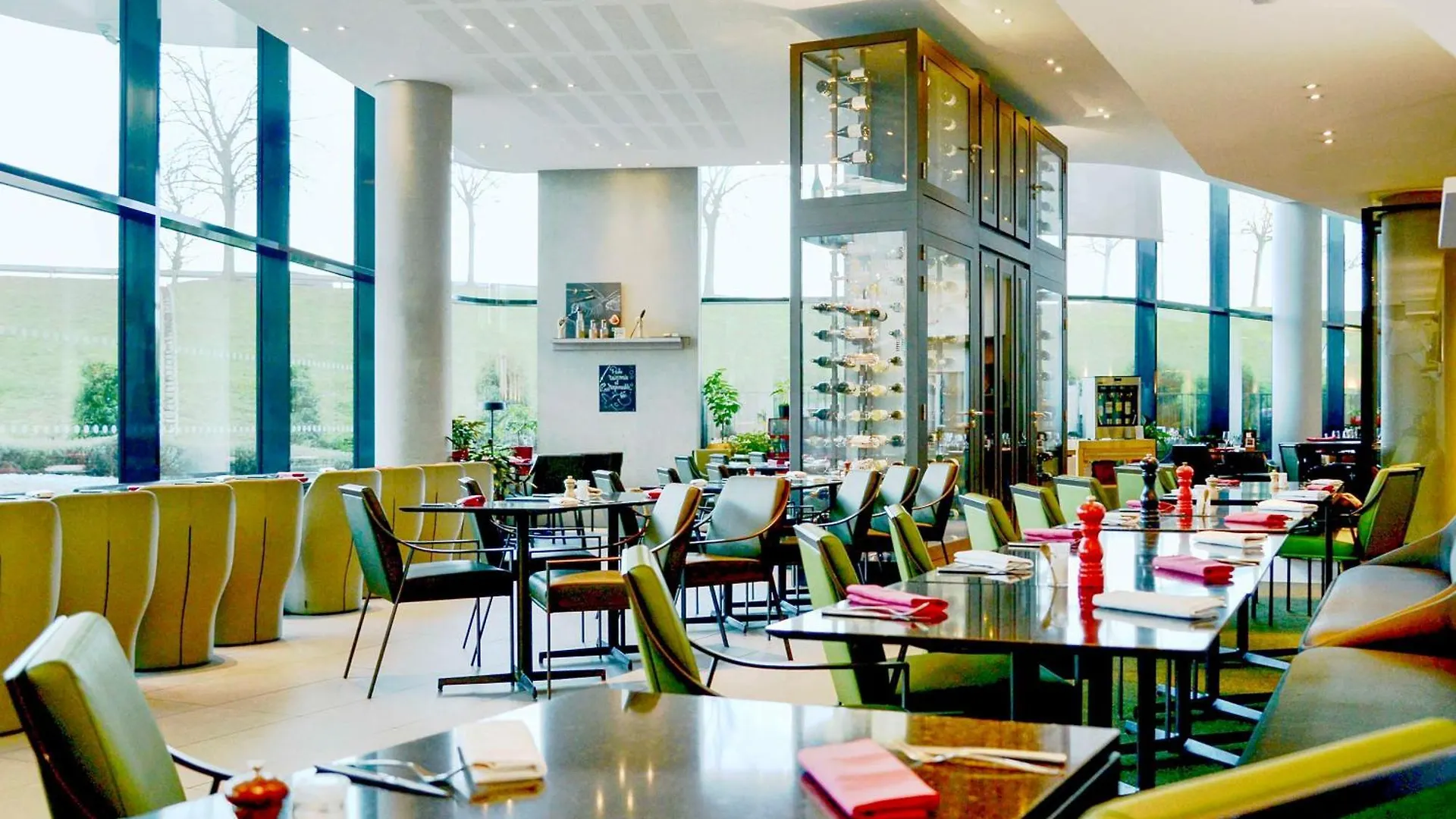 Pullman Paris Roissy Cdg Airport Hotel  Roissy-en-France